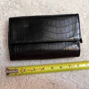 Wallet LOTS of pockets